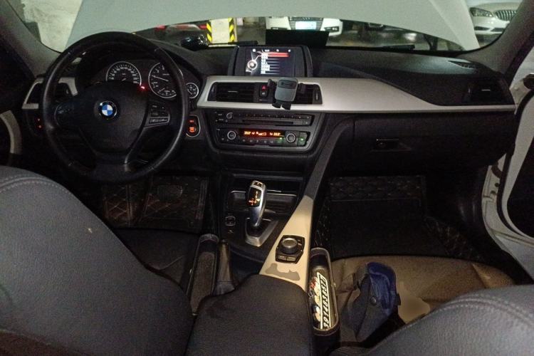 Used BMW 3 Series 2015 320Li Luxury Edition Fashion Model Center Console