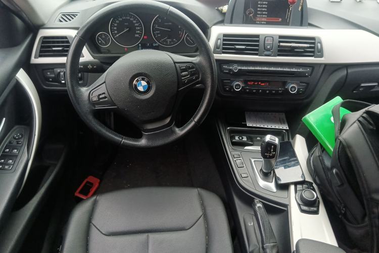 Used BMW 3 Series 2015 320Li Luxury Edition Fashion Model Center Console
