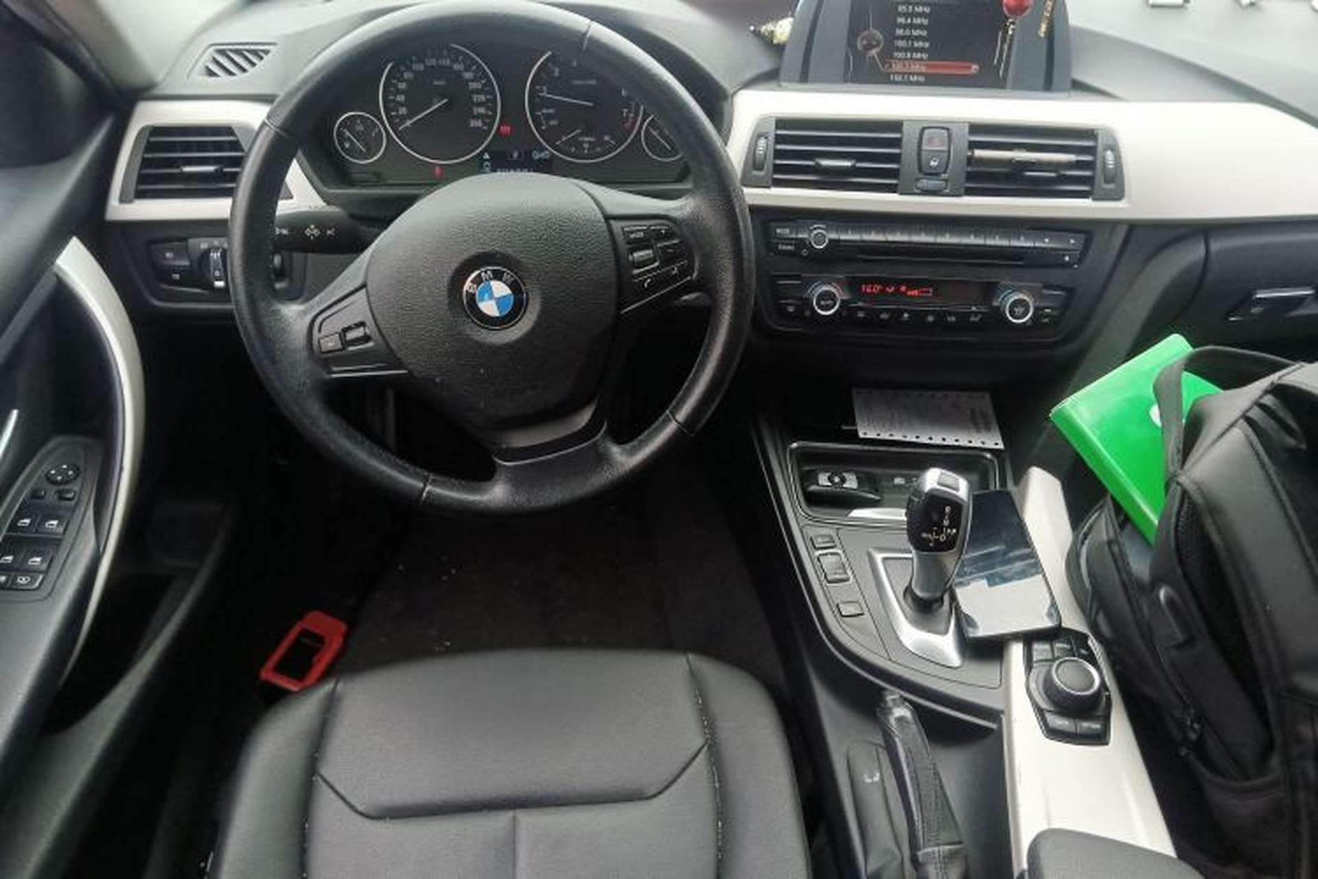 Used BMW 3 Series 2015 320Li Luxury Edition Fashion Model Center Console