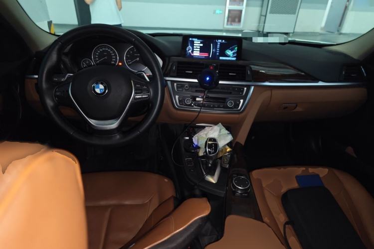 Used BMW 3 Series 2015 320Li Luxury Design Package Premium Edition Center Console