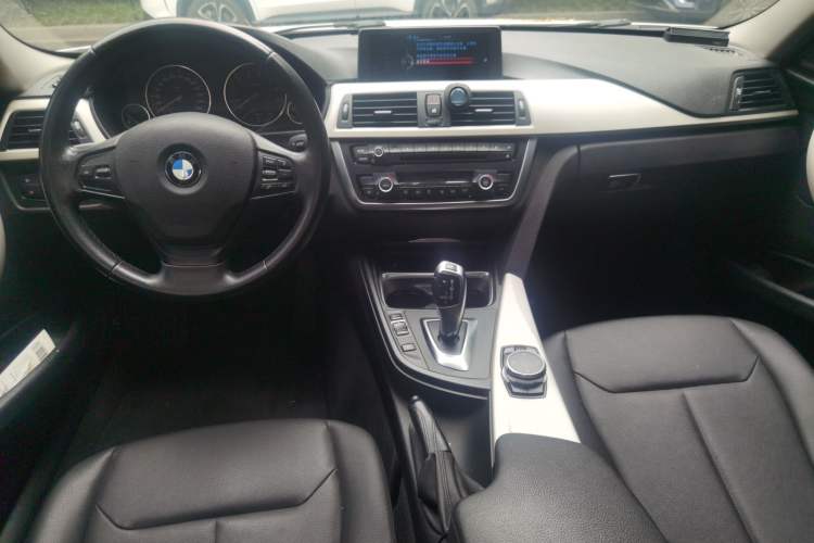 Used BMW 3 Series 2015 320Li Luxury Edition Fashion Model Center Console