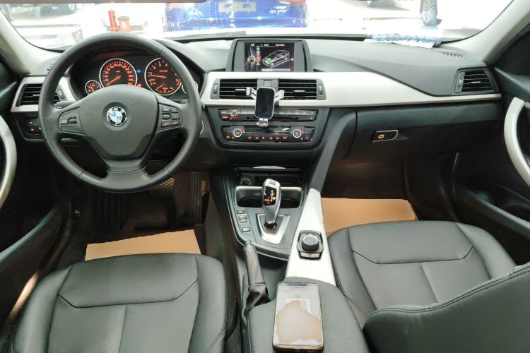 Used BMW 3 Series 2015 320Li Luxury Edition Fashion Model Center Console
