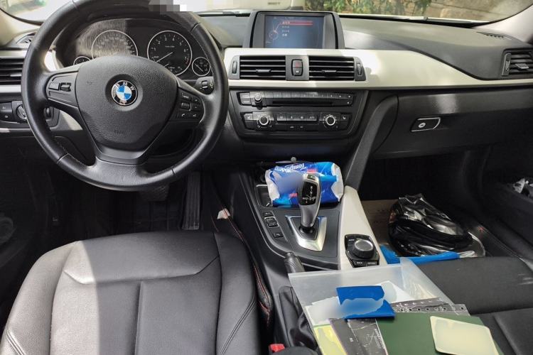 Used BMW 3 Series 2015 316Li Fashion Model Center Console