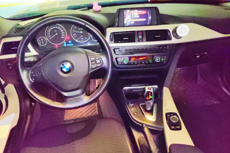 Used BMW 3 Series 2015 320Li Luxury Edition Fashion Model Center Console