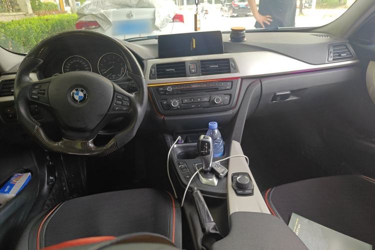 Used BMW 3 Series 2015 316Li Fashion Model Center Console