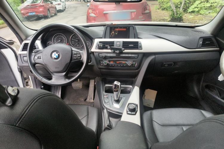 Used BMW 3 Series 2015 320Li Luxury Edition Fashion Model Center Console