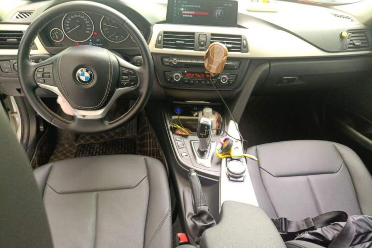 Used BMW 3 Series 2015 320Li Luxury Edition Fashion Model Center Console