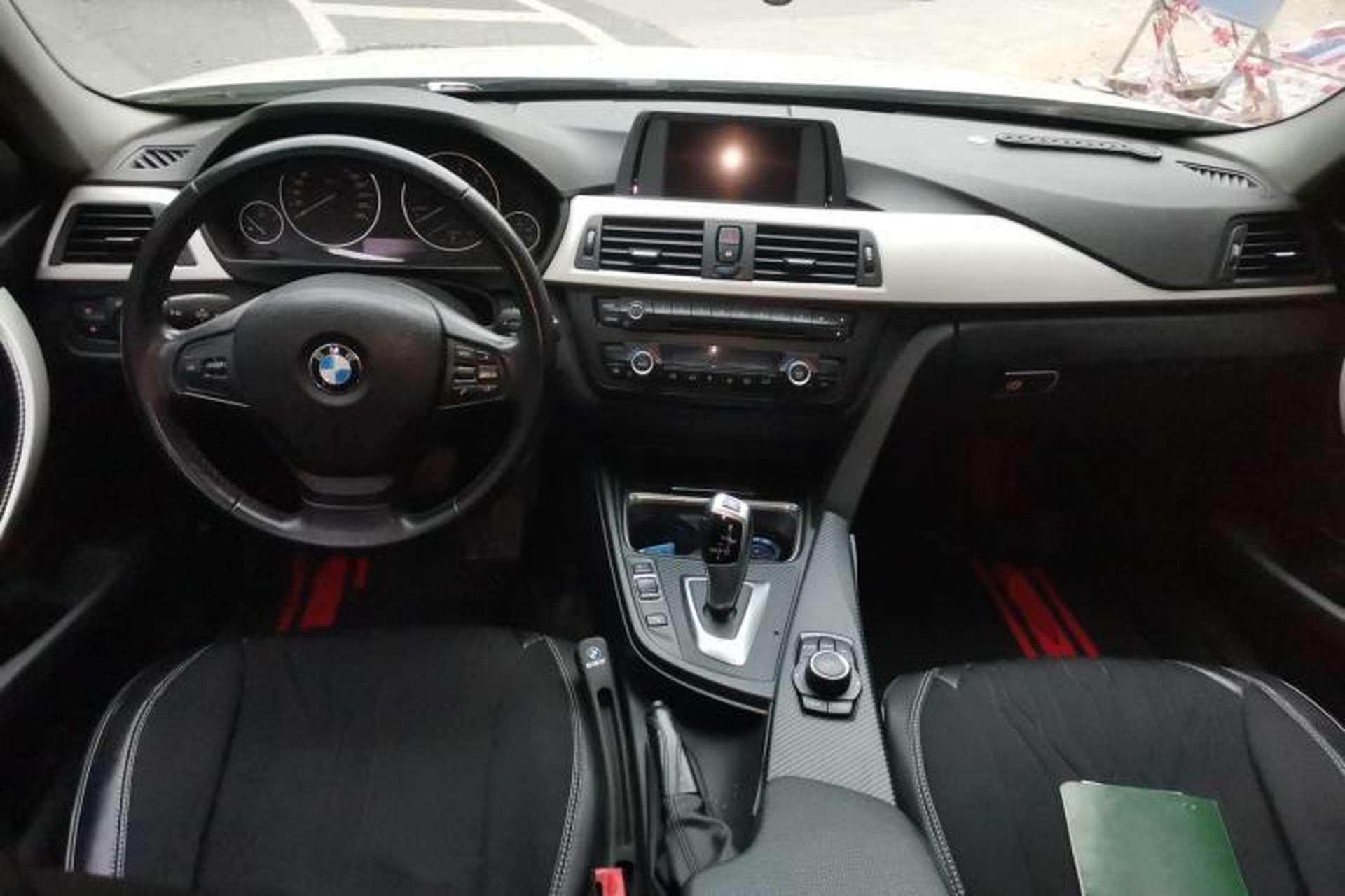 Used BMW 3 Series 2015 320Li Fashion Model Center Console