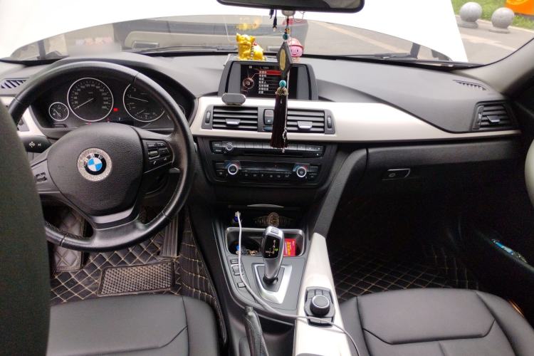 Used BMW 3 Series 2015 320Li Luxury Edition Fashion Model Center Console
