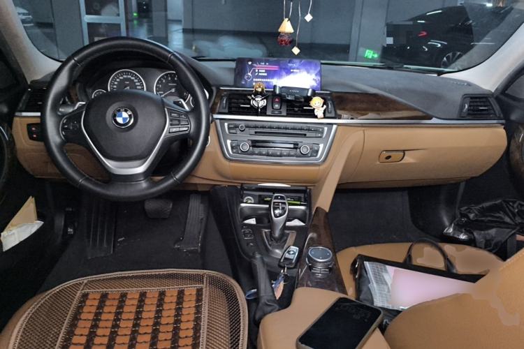 Used BMW 3 Series 2015 320Li Luxury Design Package Premium Edition Center Console
