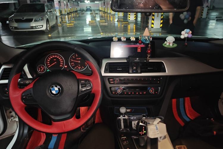 Used BMW 3 Series 2015 320Li Luxury Edition Fashion Model Center Console