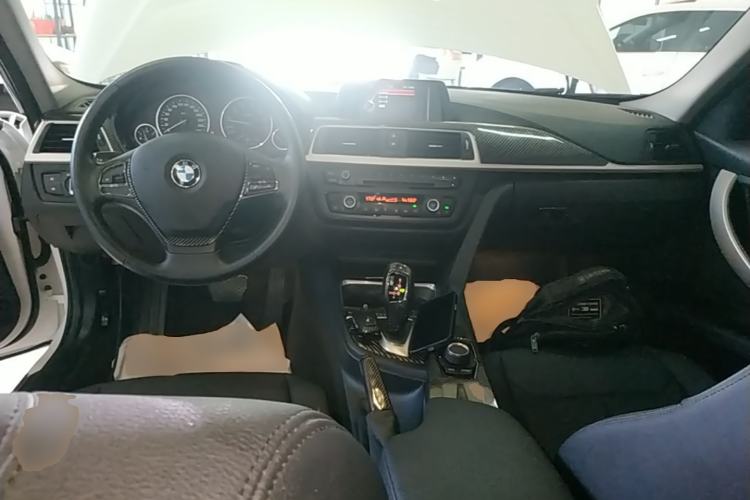 Used BMW 3 Series 2015 320Li Fashion Model Center Console