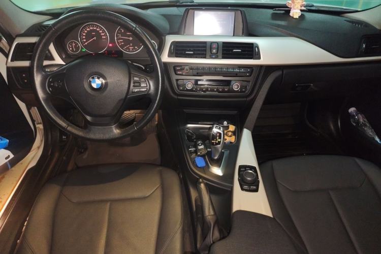 Used BMW 3 Series 2015 320Li Luxury Edition Fashion Model Center Console