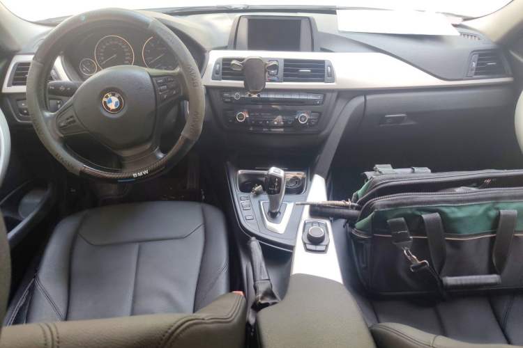 Used BMW 3 Series 2015 320Li Fashion Model Center Console