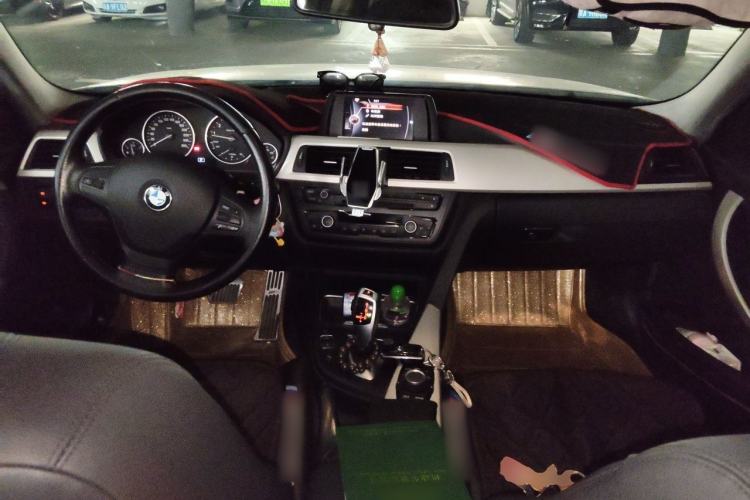 Used BMW 3 Series 2015 320Li Luxury Edition Fashion Model Center Console