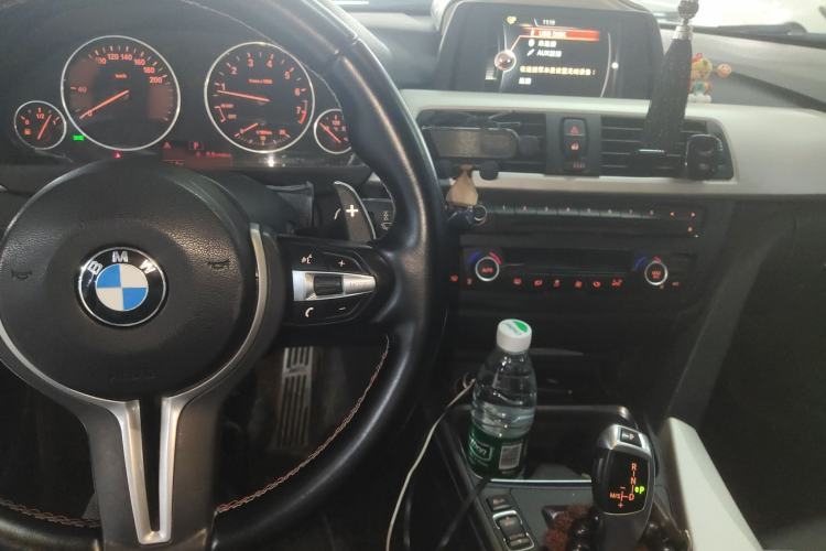 Used BMW 3 Series 2015 320Li Luxury Edition Fashion Model Center Console