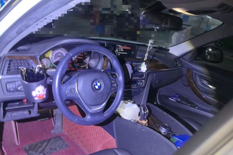 Used BMW 3 Series 2015 320Li Luxury Design Package Center Console