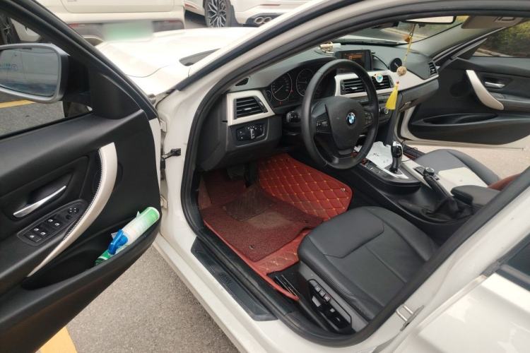 Used BMW 3 Series 2015 320i Fashion Model Driver Seat