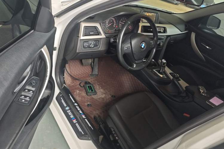 Used BMW 3 Series 2015 320i Fashion Model Driver Seat