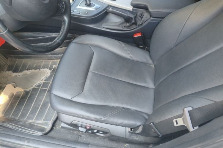 Used BMW 3 Series 2015 320i Luxury Line Stylish Edition Driver Seat
