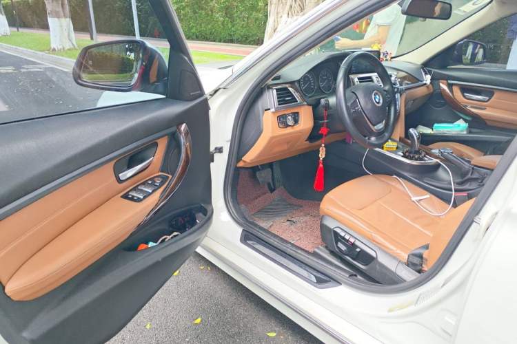 Used BMW 3 Series 2015 320Li Luxury Design Package Driver Seat