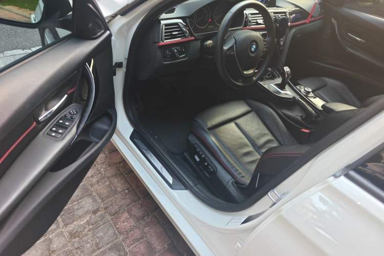 Used BMW 3 Series 2015 320i Sport Design Package Driver Seat
