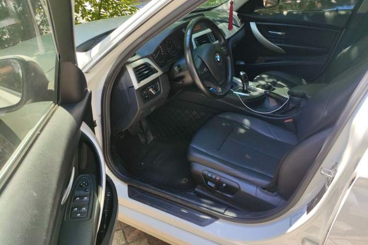 Used BMW 3 Series 2015 316Li Fashion Model Driver Seat