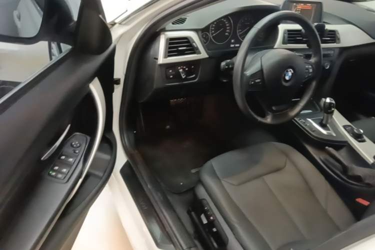 Used BMW 3 Series 2015 320Li Fashion Model Driver Seat