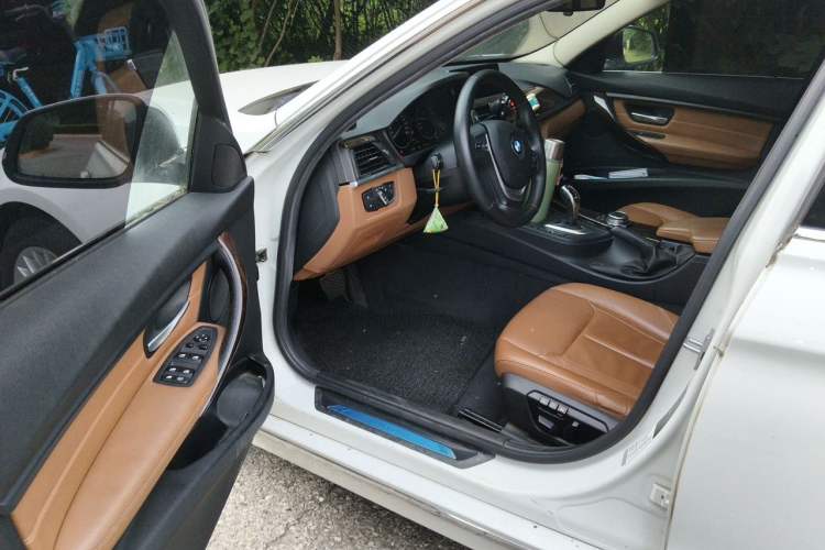 Used BMW 3 Series 2015 320Li Luxury Design Package Premium Edition Driver Seat