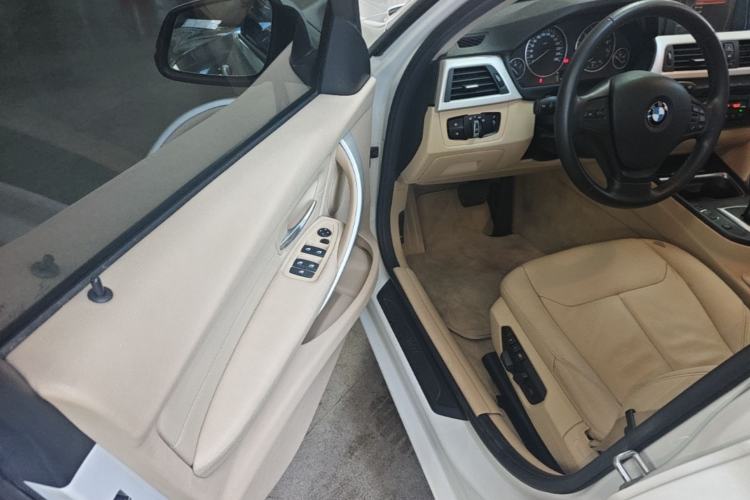 Used BMW 3 Series 2015 320i Fashion Model Driver Seat