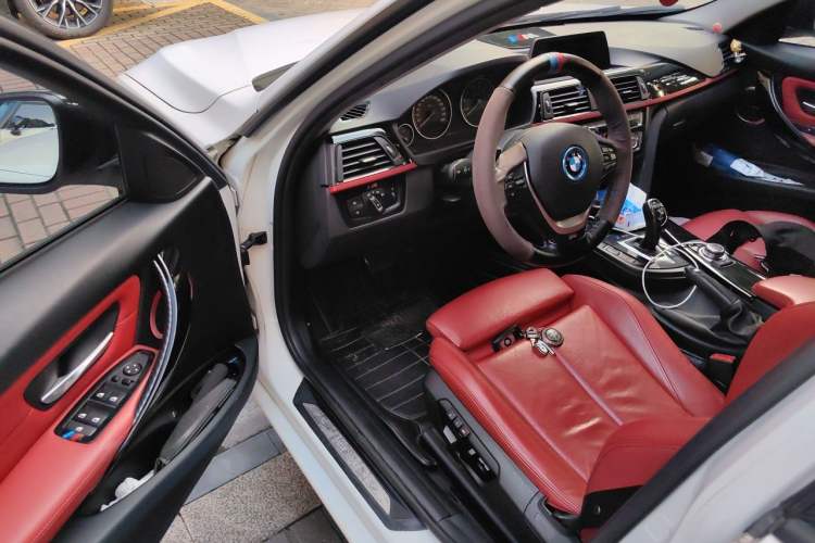Used BMW 3 Series 2015 320i Luxury Edition Sports Design Package Driver Seat