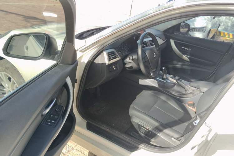 Used BMW 3 Series 2015 316Li Fashion Model Driver Seat