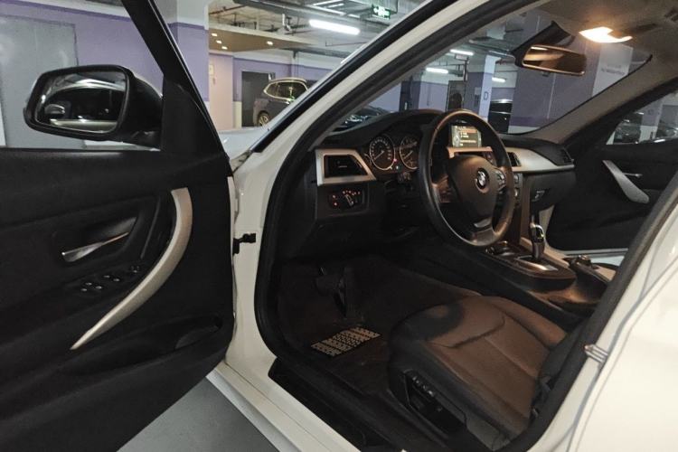 Used BMW 3 Series 2015 316i Active Edition Driver Seat