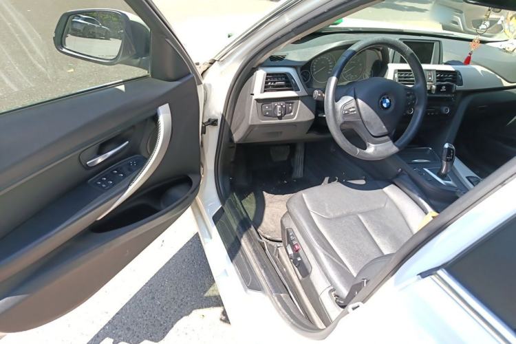 Used BMW 3 Series 2015 320i Fashion Model Driver Seat