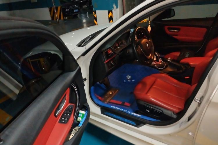 Used BMW 3 Series 2015 320i Luxury Edition Sports Design Package Driver Seat