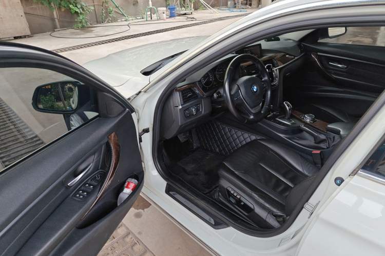 Used BMW 3 Series 2015 320Li Luxury Design Package Driver Seat