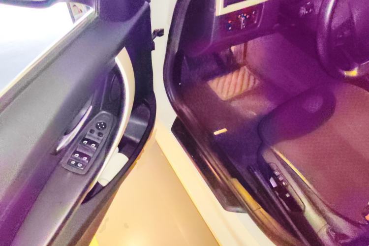 Used BMW 3 Series 2015 320Li Luxury Edition Fashion Model Driver Seat