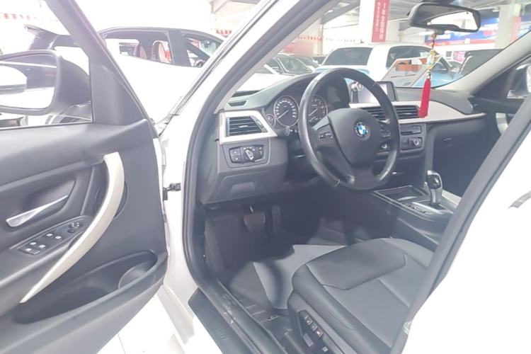 Used BMW 3 Series 2015 316Li Fashion Model Driver Seat