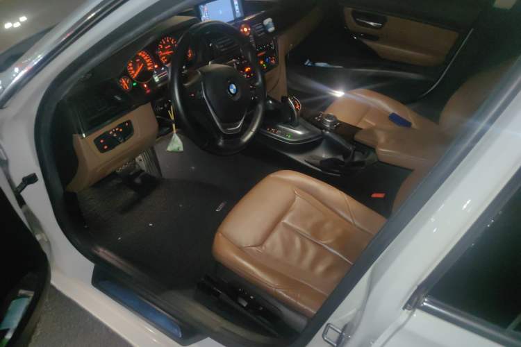 Used BMW 3 Series 2015 320Li Luxury Design Package Premium Edition Driver Seat