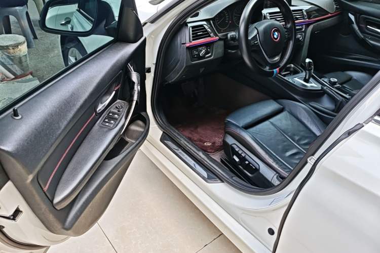 Used BMW 3 Series 2015 316i Sport Design Package Driver Seat
