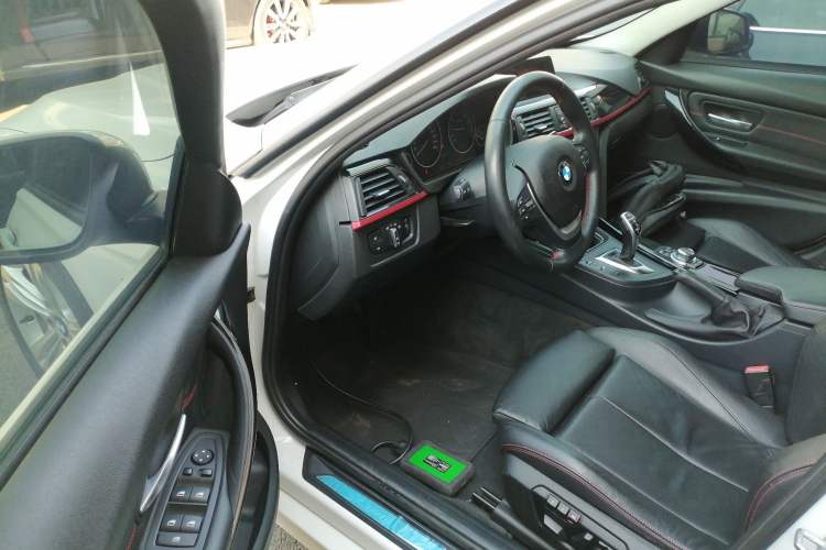 Used BMW 3 Series 2015 320i Sport Design Package Driver Seat