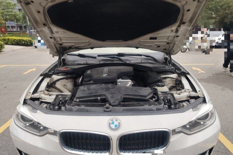Used BMW 3 Series 2015 320i Fashion Model Engine Bay