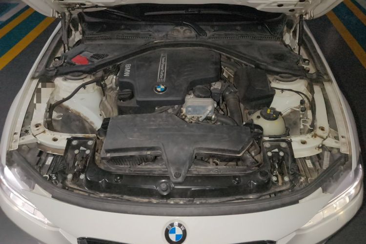 Used BMW 3 Series 2015 320Li Fashion Model Engine Bay