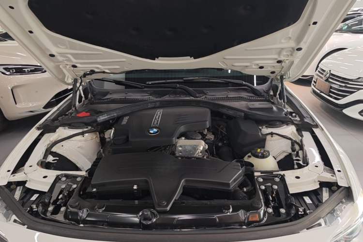 Used BMW 3 Series 2015 328i M Sport Engine Bay