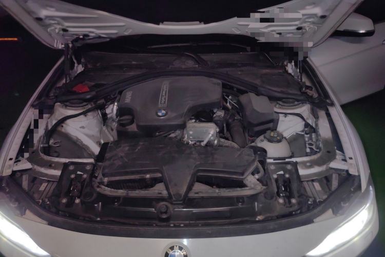 Used BMW 3 Series 2015 320Li Fashion Model Engine Bay