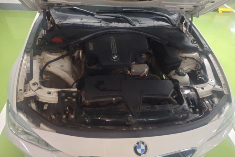 Used BMW 3 Series 2015 320Li Fashion Model Engine Bay