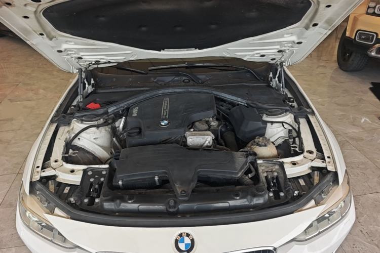 Used BMW 3 Series 2015 320Li Fashion Model Engine Bay