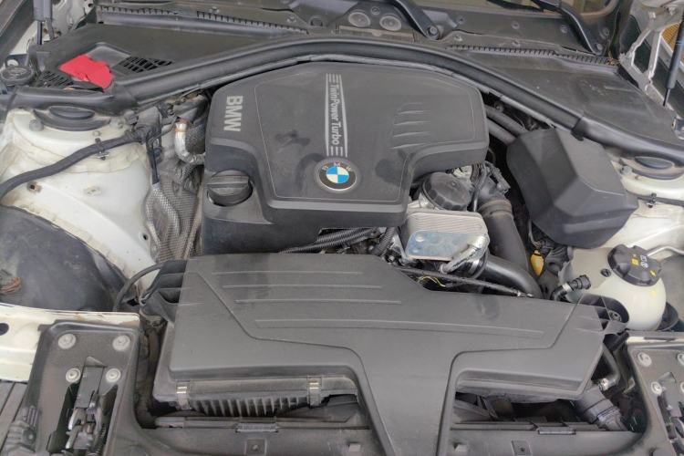 Used BMW 3 Series 2015 320Li Fashion Model Engine Bay