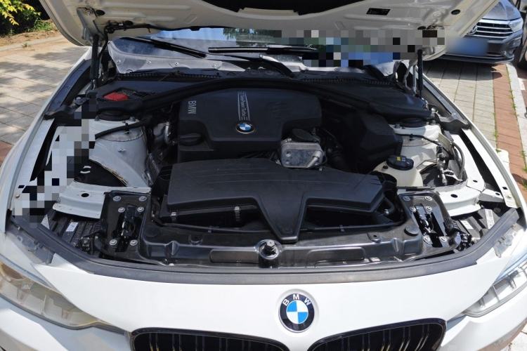 Used BMW 3 Series 2015 320Li Luxury Edition Fashion Model Engine Bay