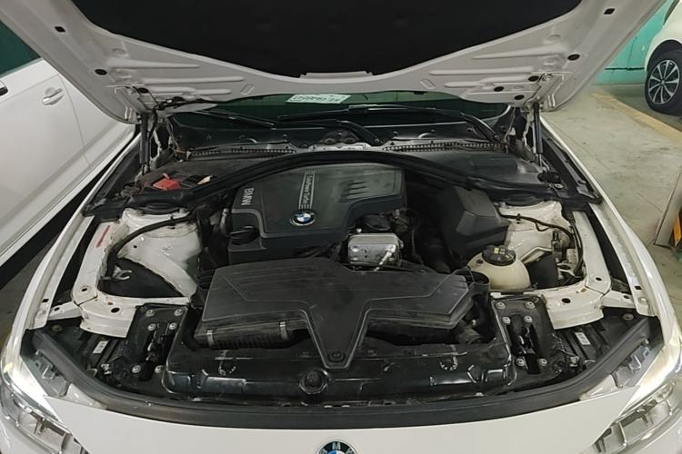 Used BMW 3 Series 2015 320Li Fashion Model Engine Bay